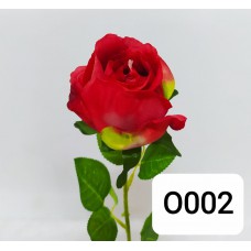 О002 Роза одиночная полубутон